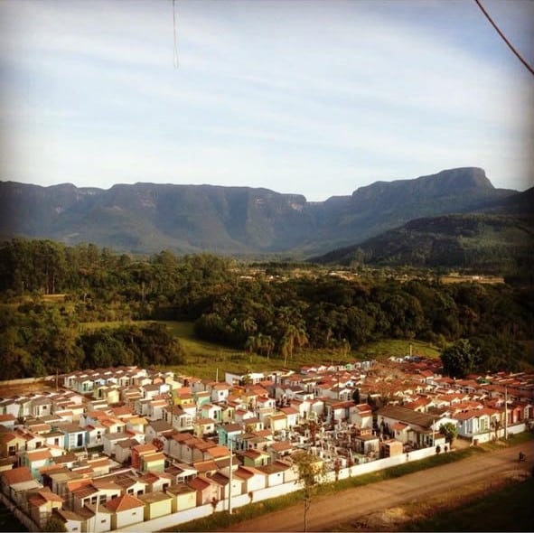 Vista panorâmica dos cânions de Praia Grande, Santa Catarina, vista de balão.